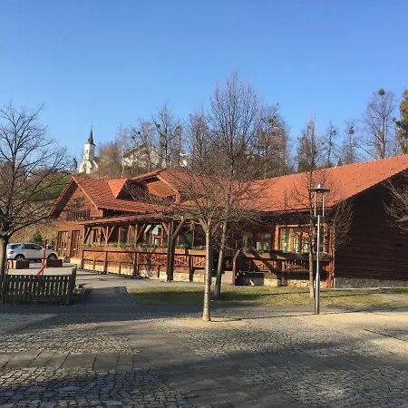 Ubytovani Pod Borovou Konukevi 3*